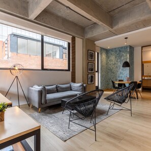 1 غرفة نوم وخدمة الإنترنت