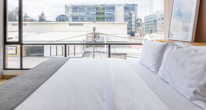 w Comfortable Loft in Santa Ana