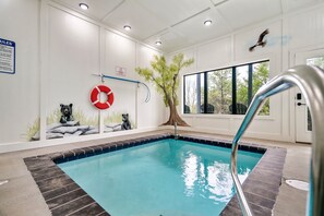 Indoor pool, a heated pool - Smoky Deals! Heated pool, hot tub, arcade, shuffle board, board games & more! (Sevierville)