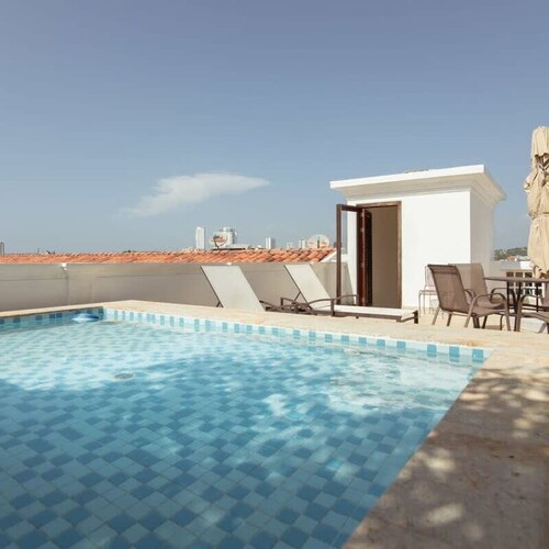 w Sophisticated 3BR House w AC in Cartagena