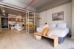 1 bedroom, Internet - w Modern Loft in Laureles (Medellín)
