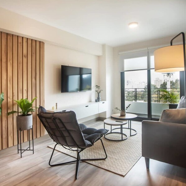 Apartment | 1 bedroom, Internet - w Modern 1BR With Balcony in San Isidro (Lima)