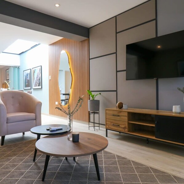 Apartment | 1 bedroom - w Picturesque Loft in the Heart of Barranco (Lima)