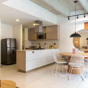 Apartment, Accessible | 3 bedrooms, Internet - w Lovely 2BR w Balcony n AC in Laureles (Medellín)