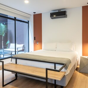 Apartment, Accessible | 3 bedrooms, Internet - w Lovely 2BR w Balcony n AC in Laureles (Medellín)