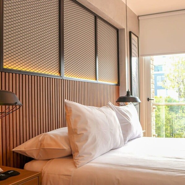 Apartment - w Upscale 2BR With Balcony in Barranco (Lima)