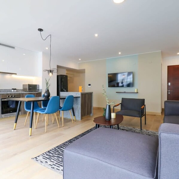 Apartment - w 2BR Duplex in Miraflores Near Larcomar (Lima)