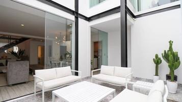 Villa | 3 bedrooms, Internet