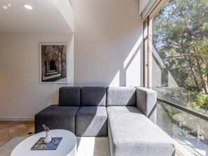 Departamento | 2 habitaciones, tabla de planchar con plancha y internet 