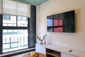 Apartment | 1 bedroom, Internet - w Captivating 1BR in San Isidro (Lima)