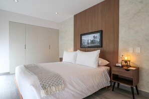 Apartment | 2 Schlafzimmer, Schreibtisch, Bügeleisen/Bügelbrett, Internetzugang