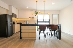 Apartment | 2 Schlafzimmer, Schreibtisch, Bügeleisen/Bügelbrett, Internetzugang