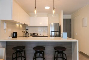 Apartment | 1 bedroom, Internet - w Fascinating 1BR w AC in San Isidro (Lima)