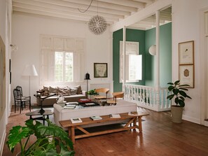 House | 4 bedrooms, Internet - w Astonishing Casa Centenario in Barranco (Lima)