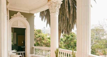 w Astonishing Casa Centenario in Barranco