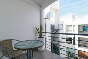 Apartment | 3 bedrooms, Internet - w Fabulous 3BR With Balcony in Barranco (Lima)