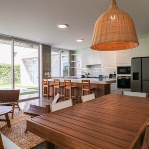 Ferienhaus | 4 Schlafzimmer, Bügeleisen/Bügelbrett, Internetzugang