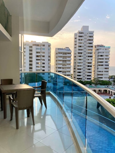 w Oceanview 2BR w/ Terrace n AC in El Laguito