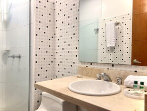 Apartment | Exterior - w Oceanview 2BR w/ Terrace n AC in El Laguito (Cartagena)