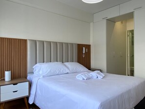 3 bedrooms, Internet - Cozy 3BR With Balcony in Miraflores (Lima)