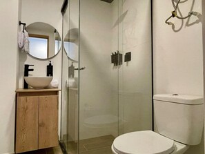 Apartment | 1 bedroom, Internet - w Amazing Loft in Laureles (Medellín)