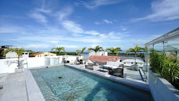 Apartamento | 2 quartos, escrivaninha, ferros/tábuas de passar roupa