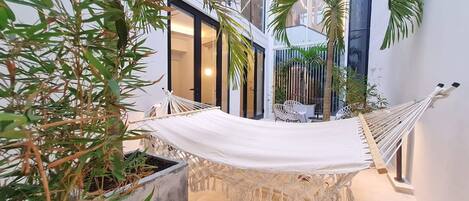 Apartment | 2 bedrooms, desk, iron/ironing board, Internet