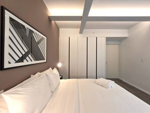 Apartment | 2 bedrooms, desk, iron/ironing board, Internet - w Sunny 2BR With Rooftop Pool In Casco Antiguo (Panama City)