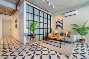 2 bedrooms, Internet - Spacious 2BR in Plaza Herrera (Panama City)