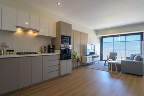 Apartment - w Artistic 2BR With Balcony in Miraflores (Lima)