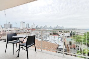 Apartment | 1 bedroom - w Refined 1BR in Casco Antiguo (Panama City)