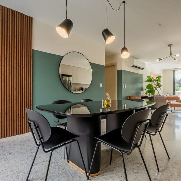 2 bedrooms, Internet - Picturesque 2BR in Casco Antiguo (Panama City)