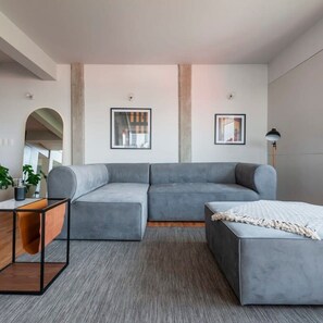 3 عدّة غرف نوم وخدمة الإنترنت