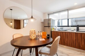 1 bedroom, Internet - w Artistic 1BR in Polanco (Mexico City)