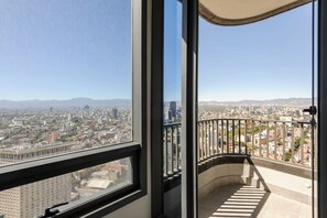 Apartment - w Beautiful 1BR With Amazing View in Cuauhtemoc (Mexico City)