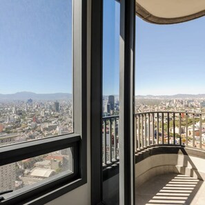 Apartment | 1 bedroom - w Beautiful 1BR With Amazing View in Cuauhtemoc (Mexico City)