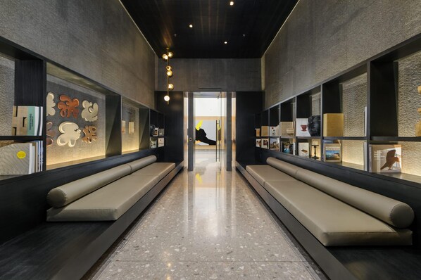 المنشأة من الخارج