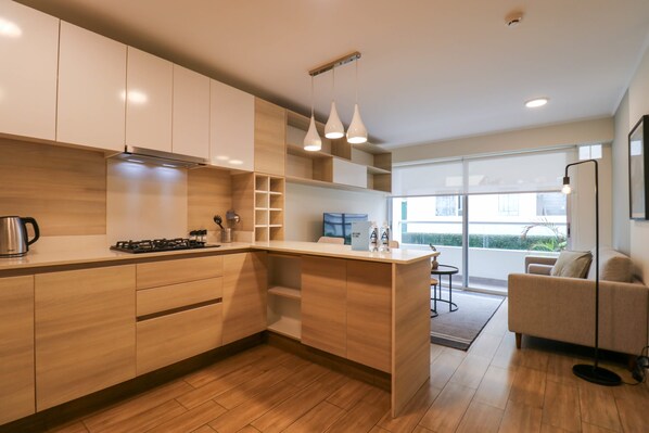 1 غرفة نوم ومكواة/لوح كي وخدمة الإنترنت