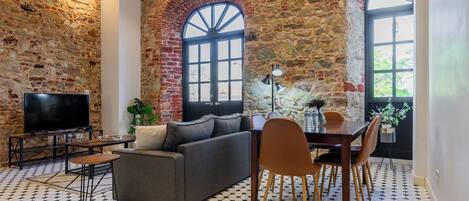 アパートメント | 2 室のベッドルーム、インターネットアクセス