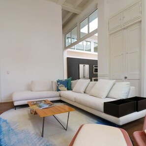 1 bedroom, Internet - w Amazing Suite in Casa Centenario (Lima)