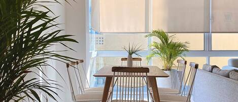 Apartment | 3 bedrooms, iron/ironing board, Internet