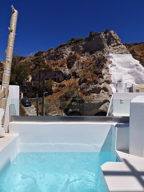 Deluxe Suite | 1 bedroom, individually decorated, individually furnished