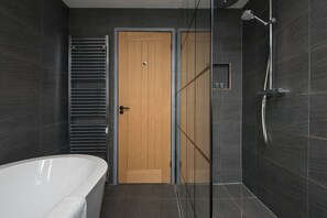 Casa | Bagno | Vasca e doccia separate, vasca da bagno a immersione totale