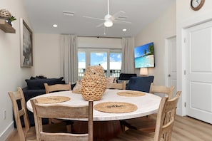 House, Multiple Beds (Sea Cliff K66 Sunset on the Cape) | Dining