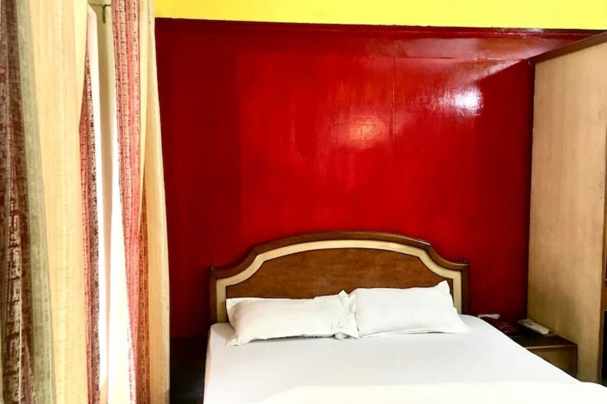 Kamar Single Standar | Meja kerja, kedap suara, Wi-Fi gratis, dan seprai linen