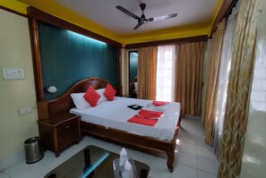 Standard Single Room | Desk, soundproofing, free WiFi, bed sheets - Hotel Niladri Plaza Siliguri (Siliguri)