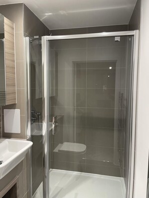 Apartment | Bathroom