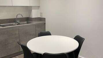 Apartment | Dining
