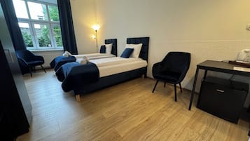 Allergikerbettwaren, Pillowtop-Betten, laptopgeeigneter Arbeitsplatz