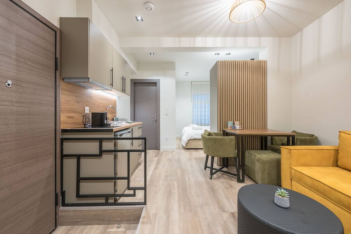 Junior Suite | Premium bedding, laptop workspace, blackout curtains, soundproofing